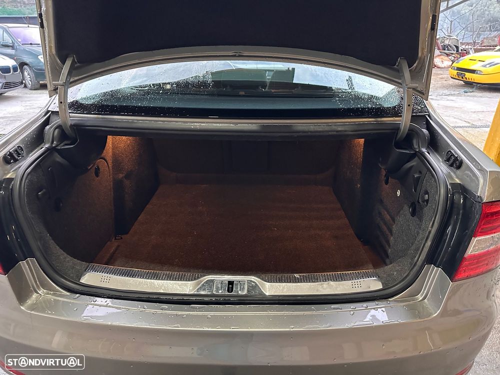 Skoda Superb 2.0 TDI Green tec 4x4 DSG Elegance - 7