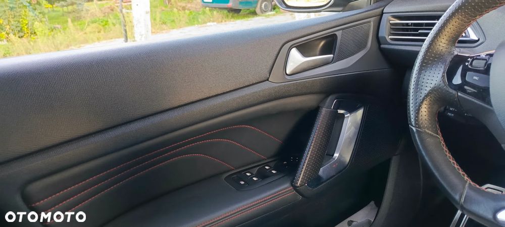 Peugeot 308 PureTech 263 Stop & Start GTi by Sport - 28
