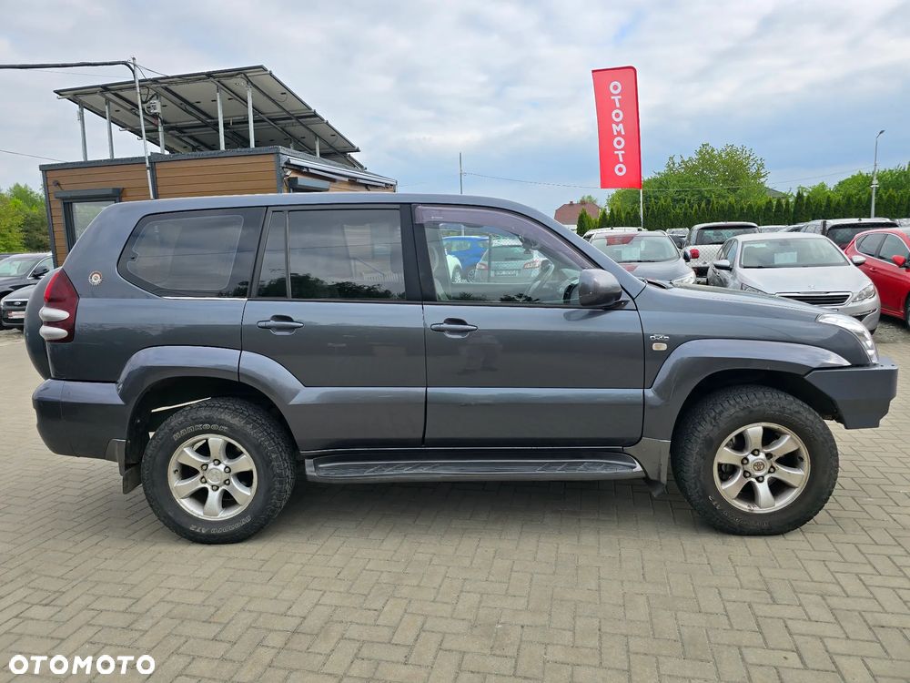 Toyota Land Cruiser - 3