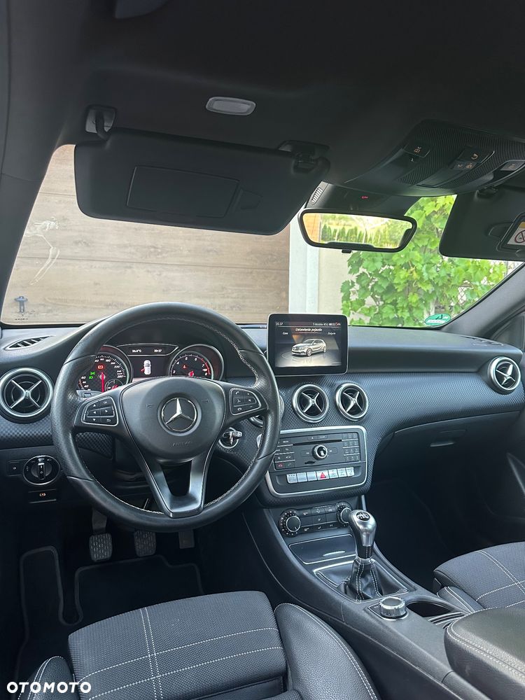 Mercedes-Benz Klasa A 180 Peak Edition - 24