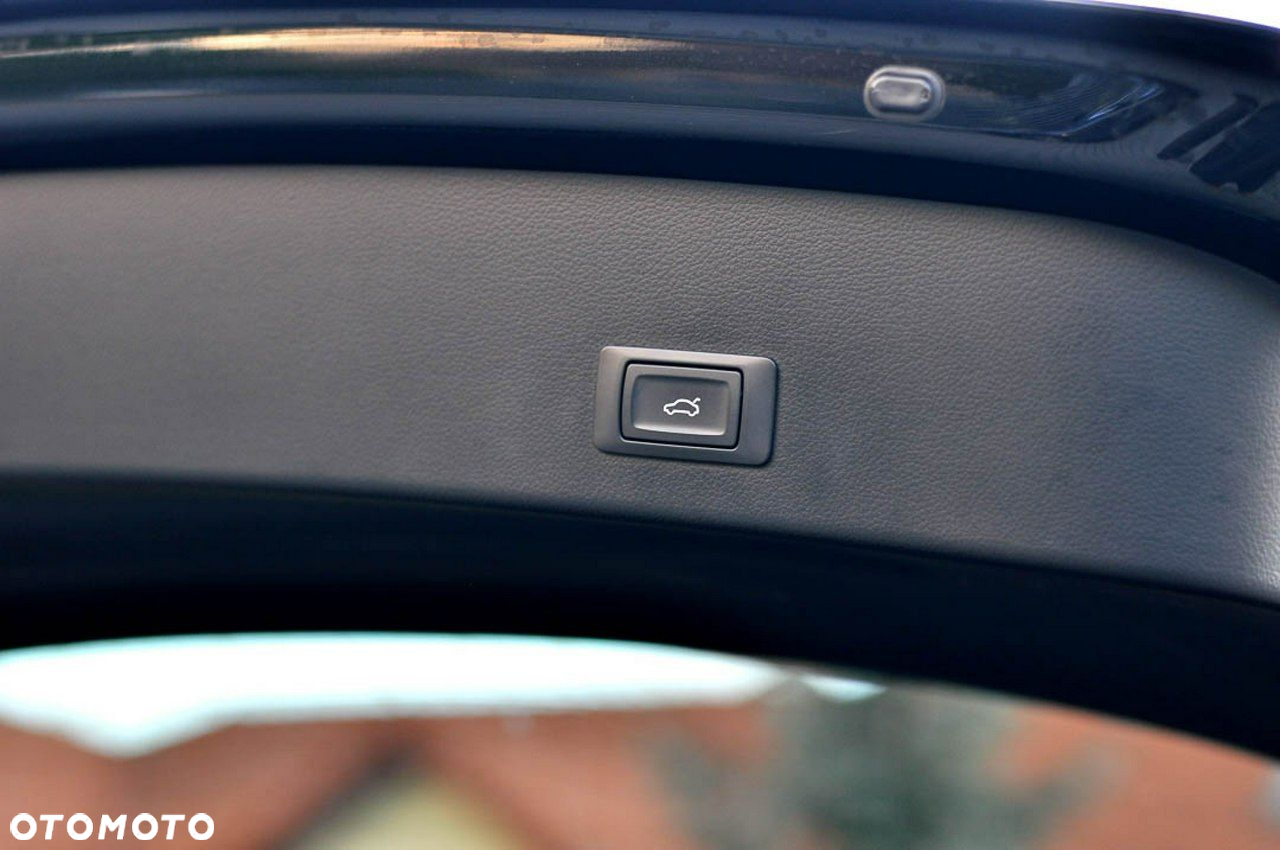 Audi A6 Avant 2.0 TDI Ultra S tronic - 30