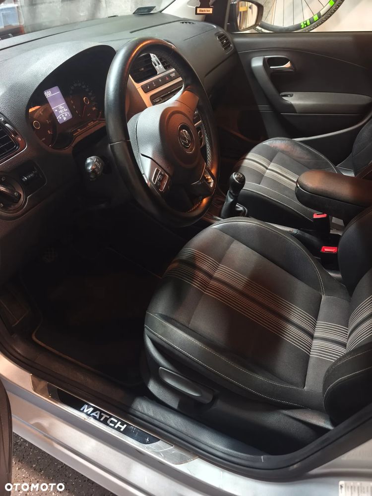 Volkswagen Polo 1.2 TSI MATCH - 8