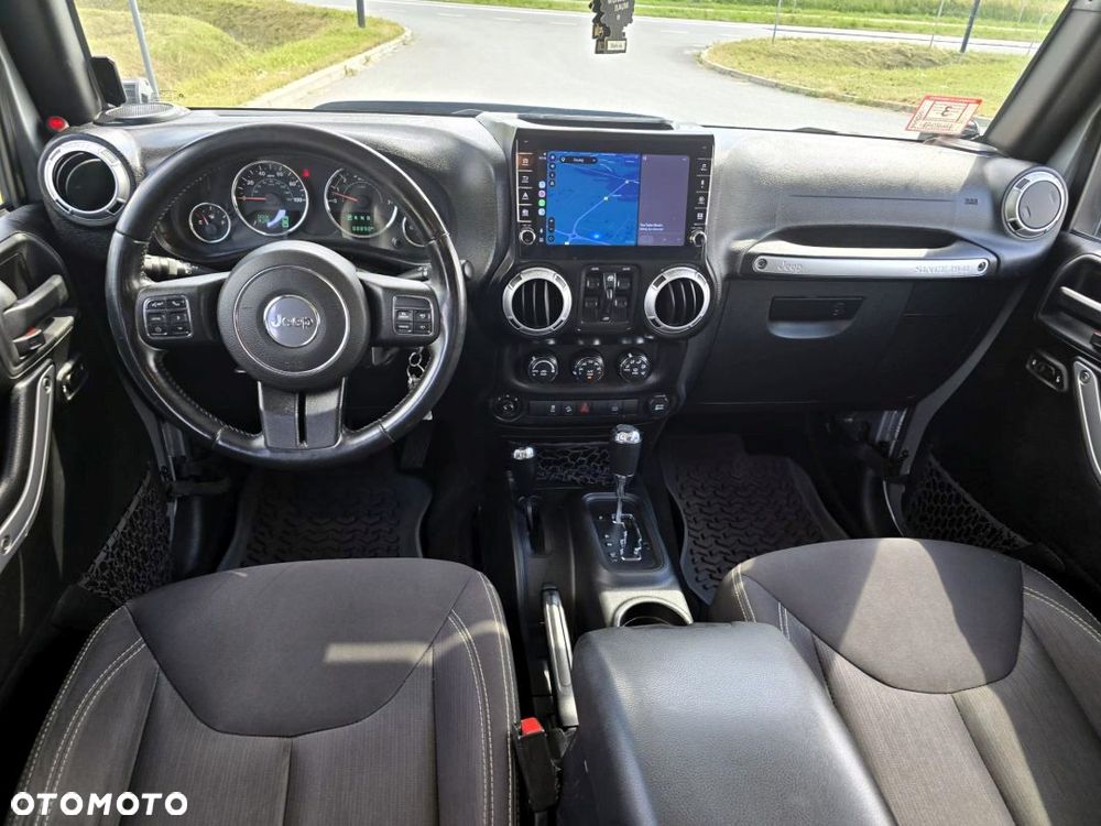 Jeep Wrangler 3.6 Unlim Sahara - 31