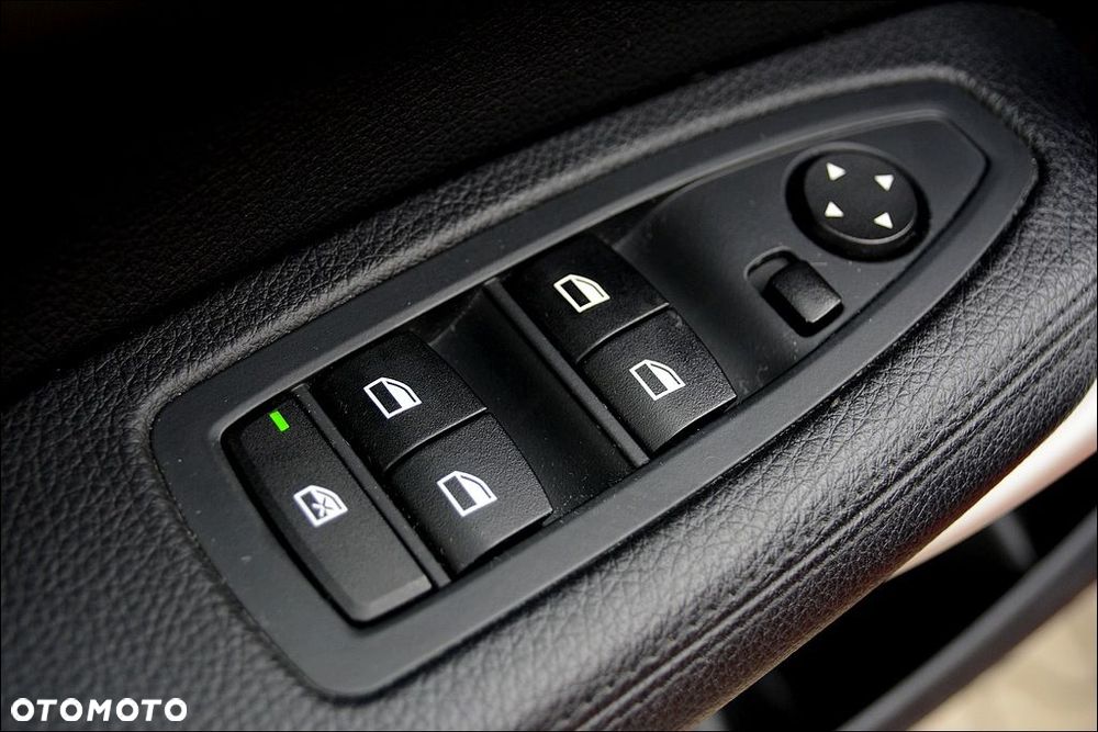 BMW Seria 1 116d EfficientDynamics Edition - 27