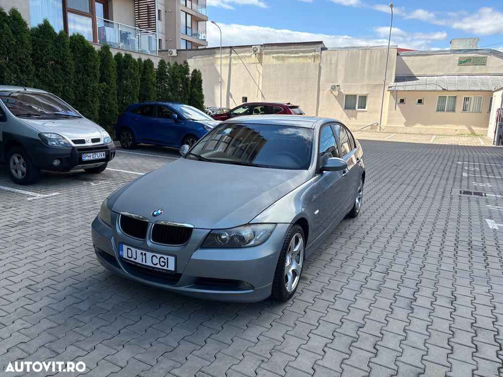 BMW Seria 3 320i - 6