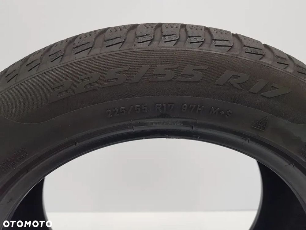opona 225/55 R17 PIRELLI SOTTOZERO3 WINTER ZIMOWE 97H - 4