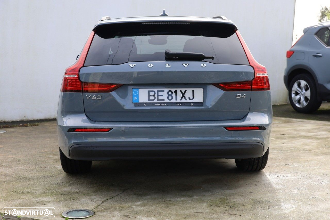 Volvo V60 2.0 B4 Core Auto - 4