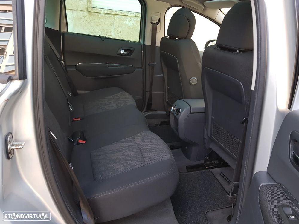 Peugeot 3008 1.6 HDi Sport CMP6 - 40