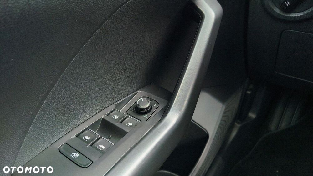 Volkswagen T-Cross - 36