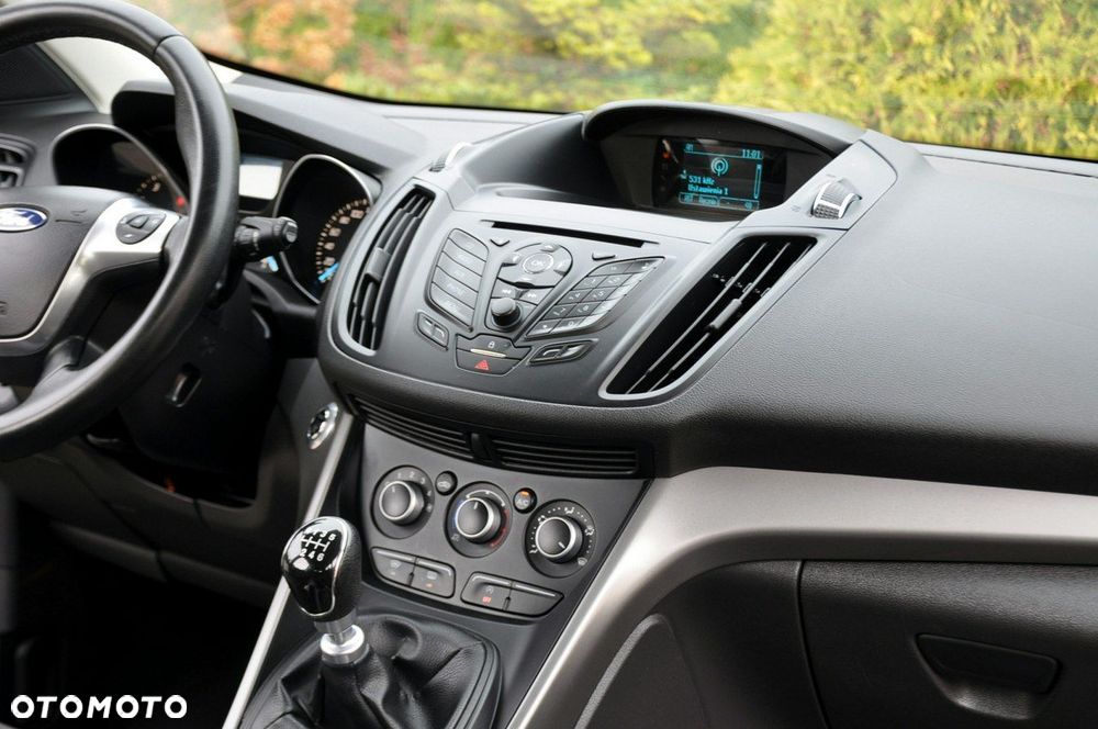 Ford Kuga - 26