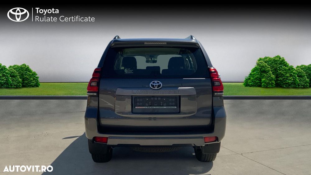 Toyota Land Cruiser - 4