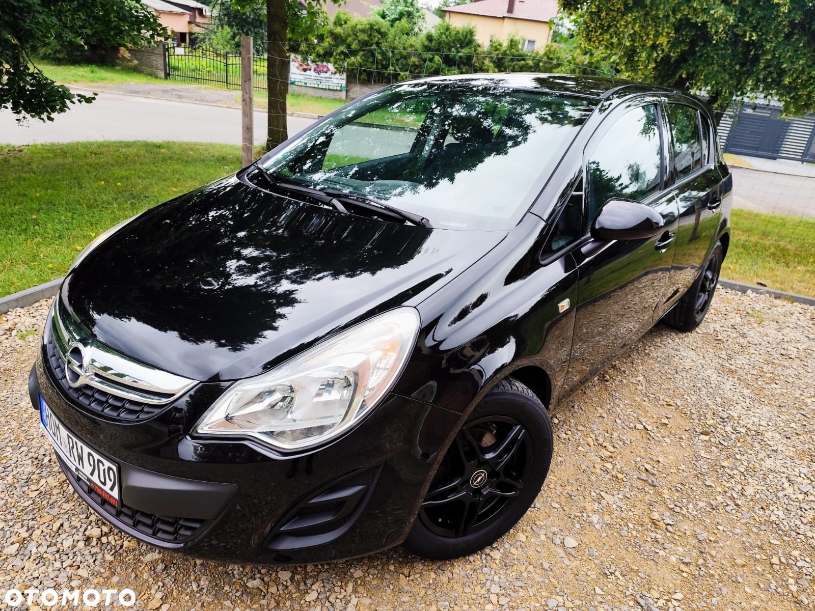 Opel Corsa 1.2 16V Color Edition - 1