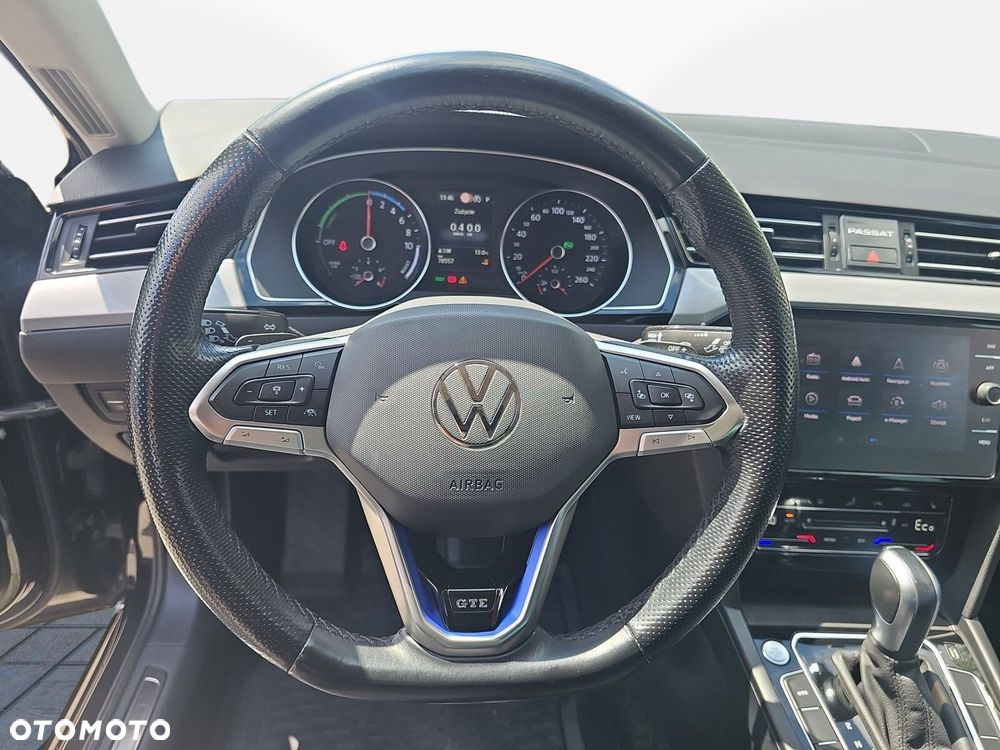 Volkswagen Passat - 20