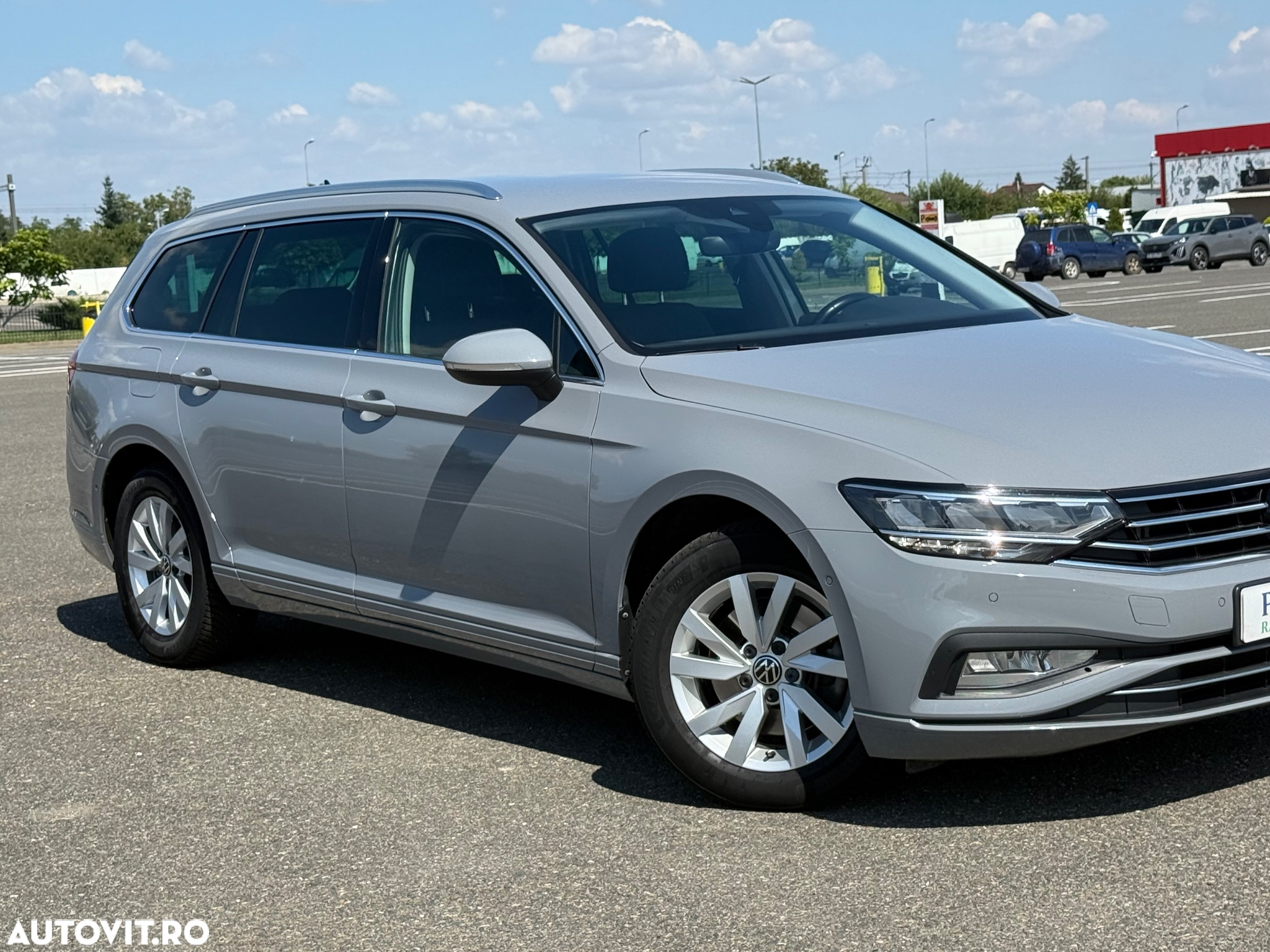 Volkswagen Passat Variant 2.0 TDI DSG Elegance - 4