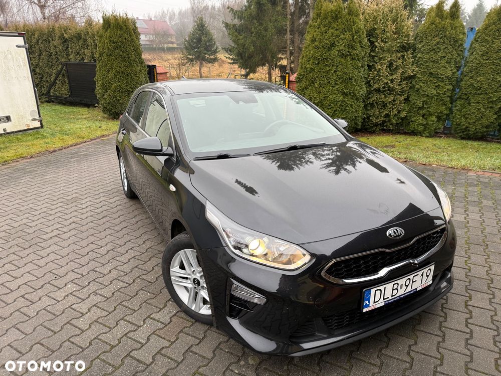 Kia Ceed 1.6 CRDi 136 ISG Spirit - 10
