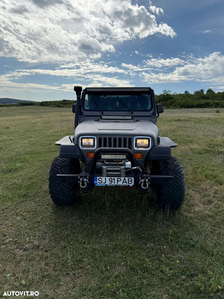 Jeep Wrangler - 25