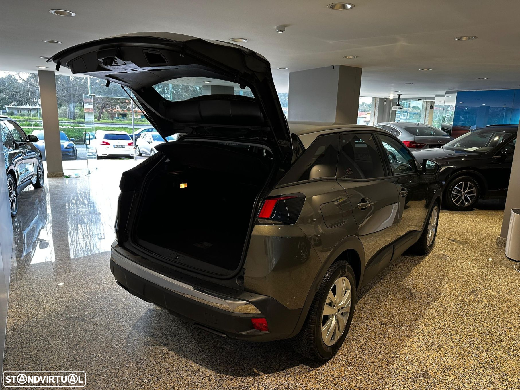Peugeot 3008 1.5 BlueHDi Active Pack EAT8 - 28