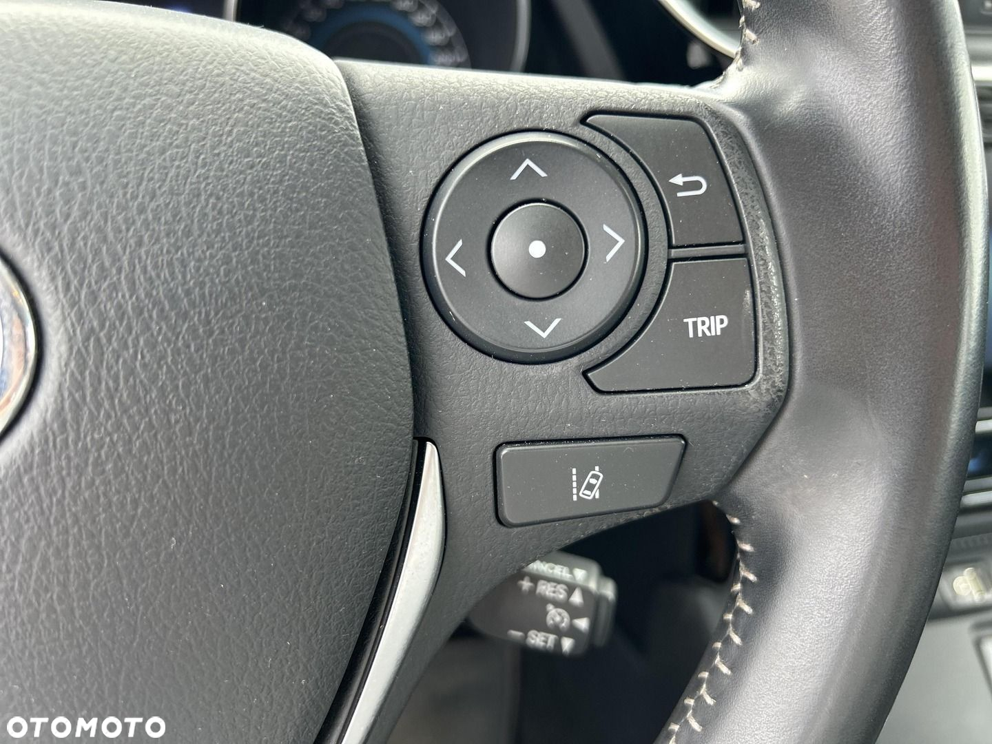 Toyota Auris Hybrid 135 Premium - 18