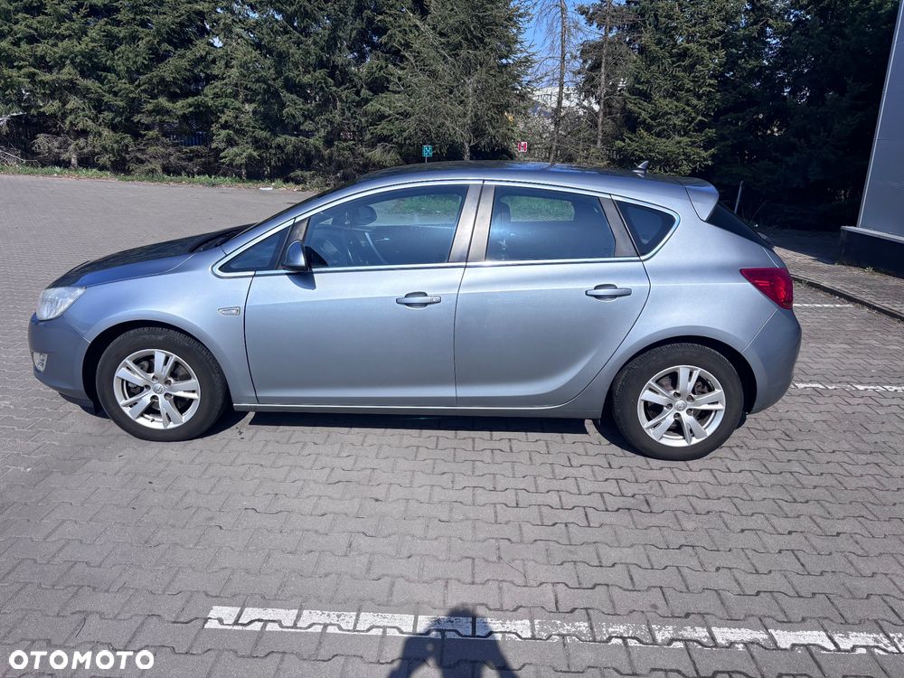 Opel Astra 1.7 CDTI DPF Cosmo - 5