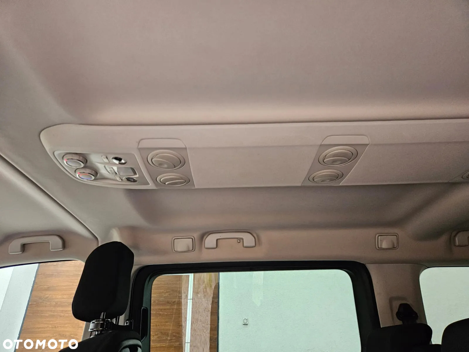 Peugeot Traveller 2.0 BlueHDi Compact Allure - 32