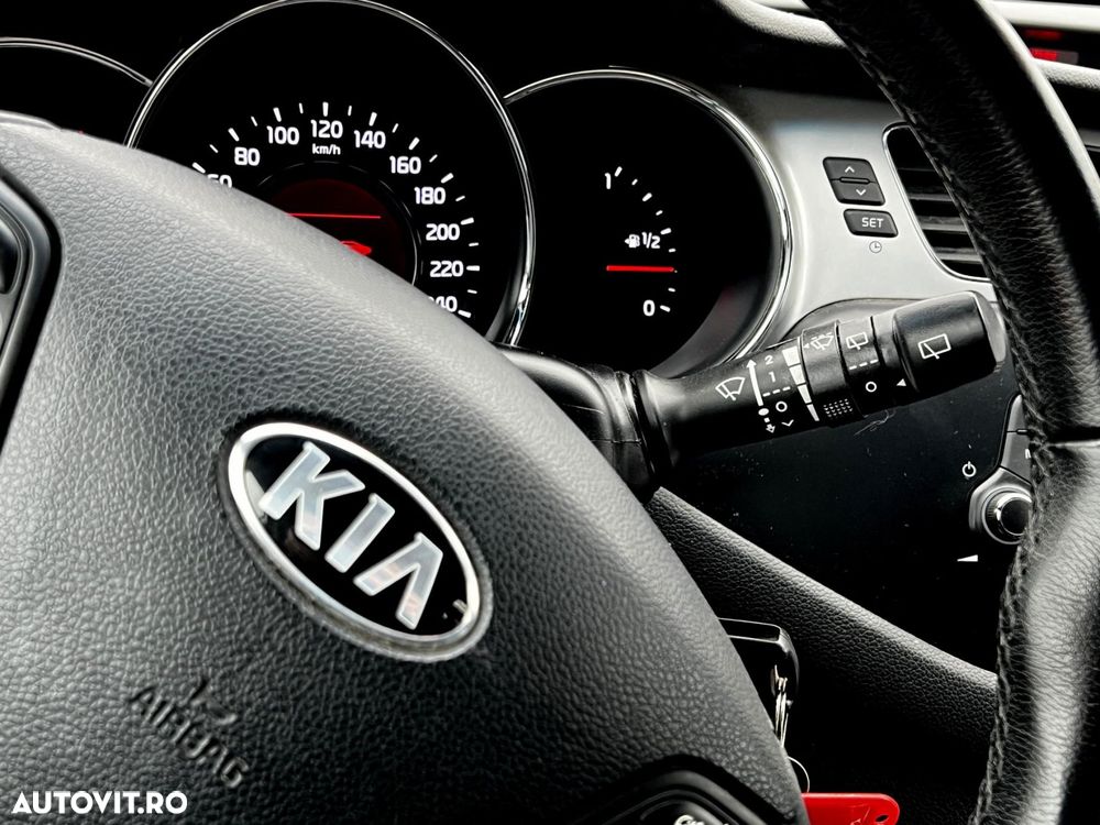 Kia Ceed - 15