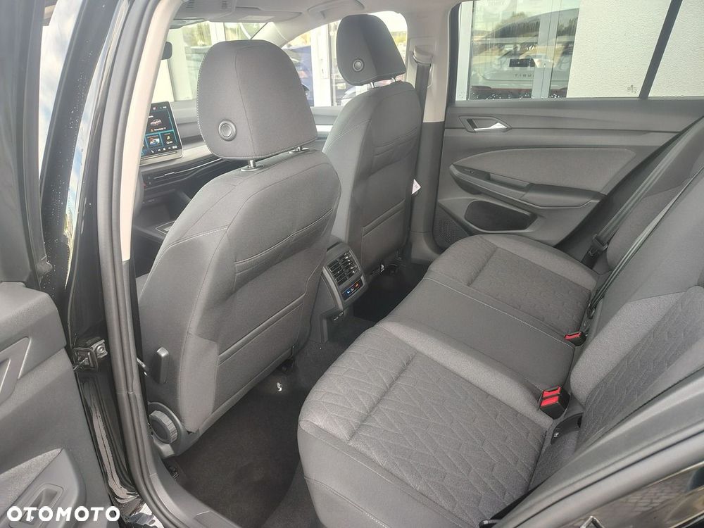 Volkswagen Golf - 11