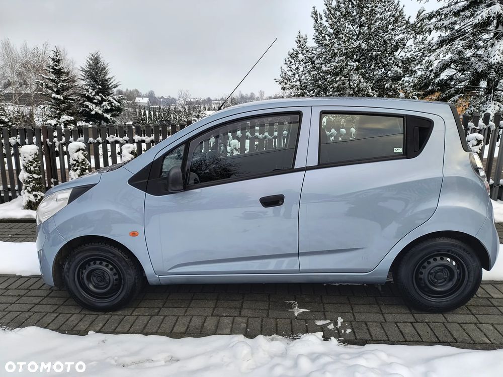 Chevrolet Spark 1.0 Base - 10