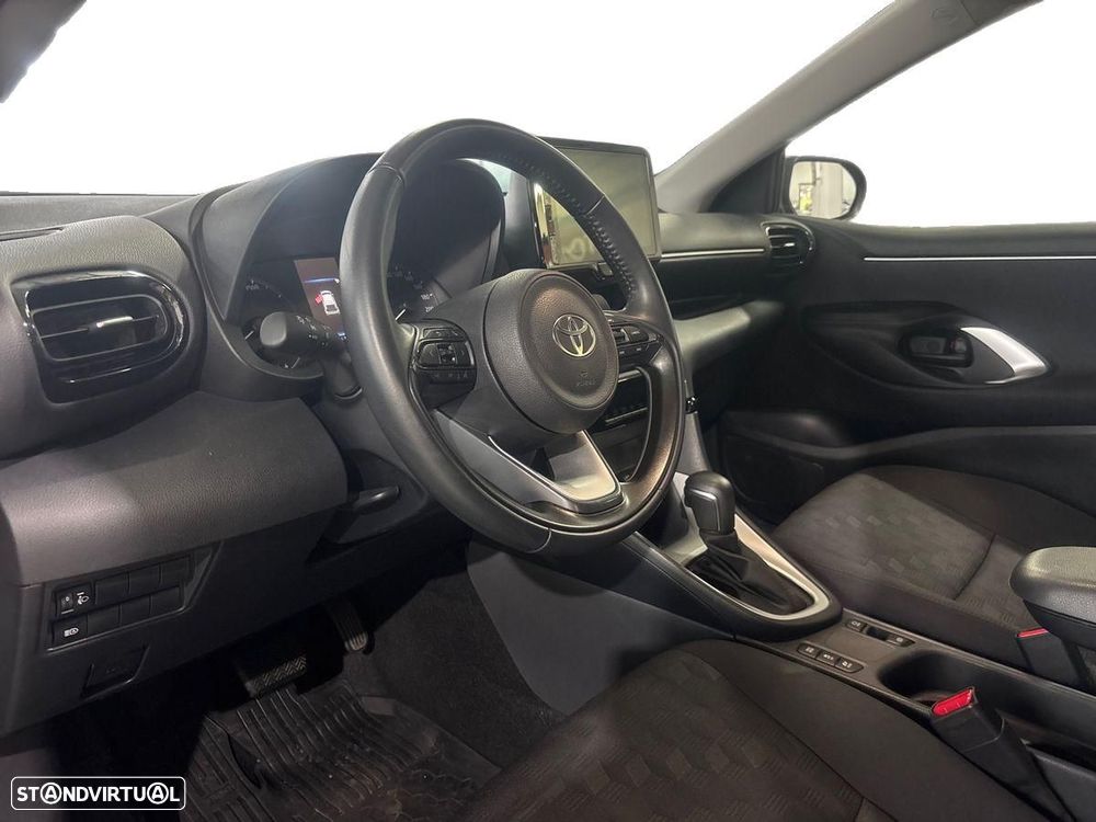 Toyota Yaris - 12