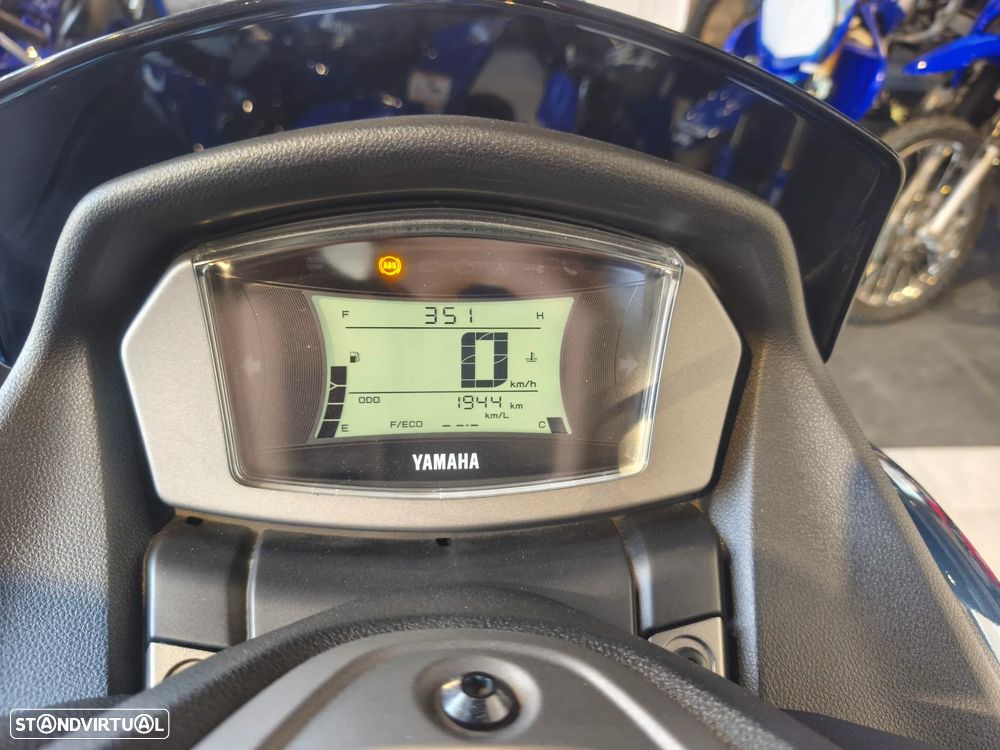 Yamaha NMAX 125 - 8