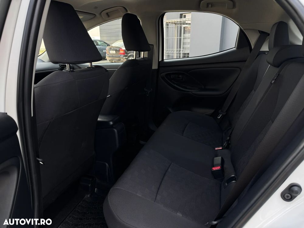 Toyota Yaris - 12