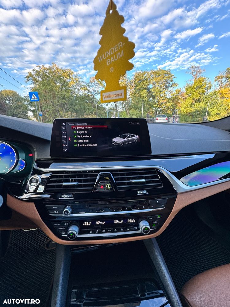 BMW Seria 5 520d xDrive AT - 21