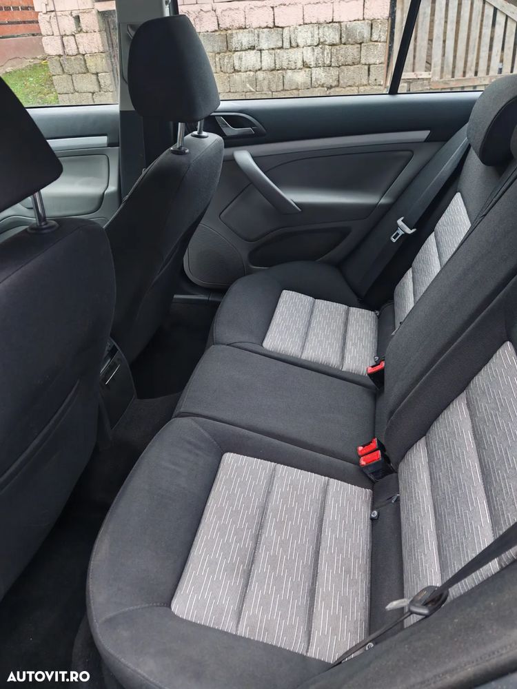 Skoda Octavia 1.6 TDI Drive DSG - 8