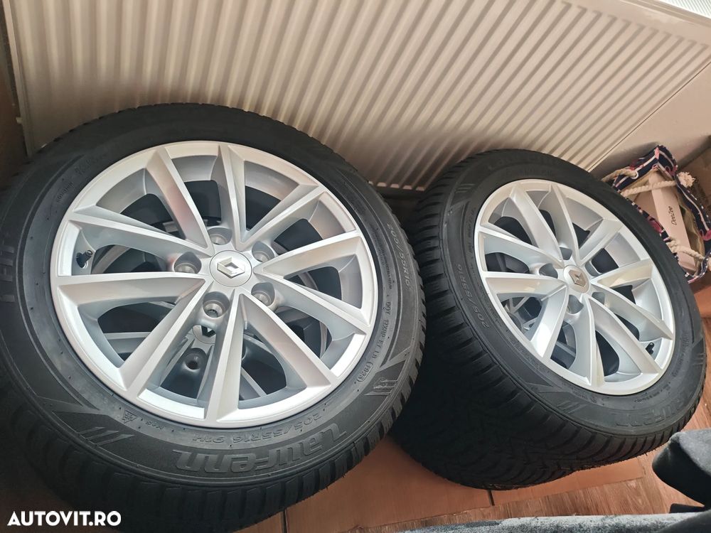 Renault Megane TCe 140 EDC GPF Techno - 24