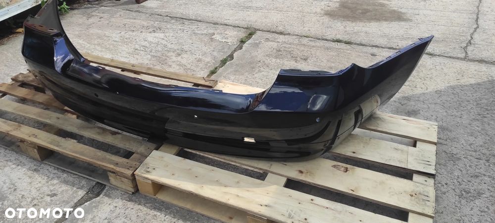 zderzak tył tylny bmw e90 e91 przedlift 04-08r sedan pdc z otworami pod czujniki A96 B39 A83 A22 C08 C06 A96 475 A300 B45 C10 C4W C09 F04 A89 B53 C4E 668 C2S C3N C1M C31 A72 C1X A45 A17 F20 F35 F36 F02 A75 A44 F03 751 F01 F40 F05 F19 C29 F31 B09 C55 F22 B44 C3C F11 C1R B55 B66 F43 F45 C16 B38 C1G A76 F42 C1E B35 F39 C1F C56 C4P C6R C6E F27 C5A B41 C68 C1D U91 C5Y P7Z B01 300 - 14