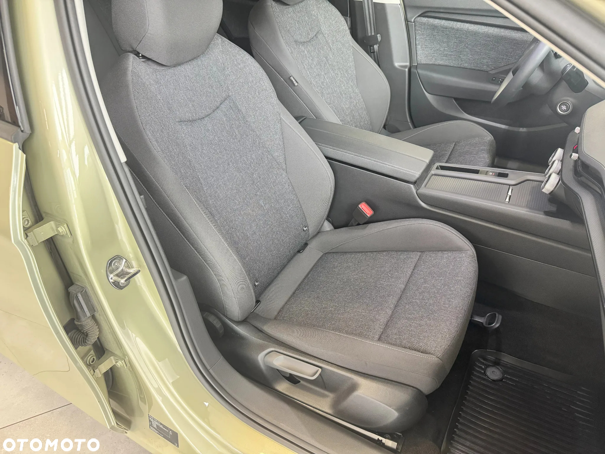 Skoda Superb 2.0 TDI SCR Essence DSG - 9