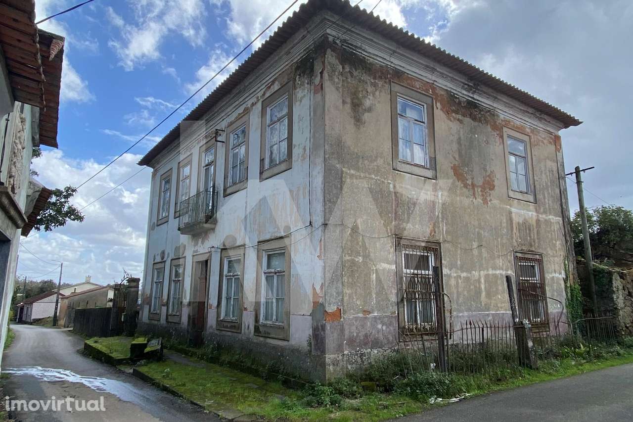 Casa centenária de início do século XIX em Macinhata do Vouga - Grande imagem: 3/60