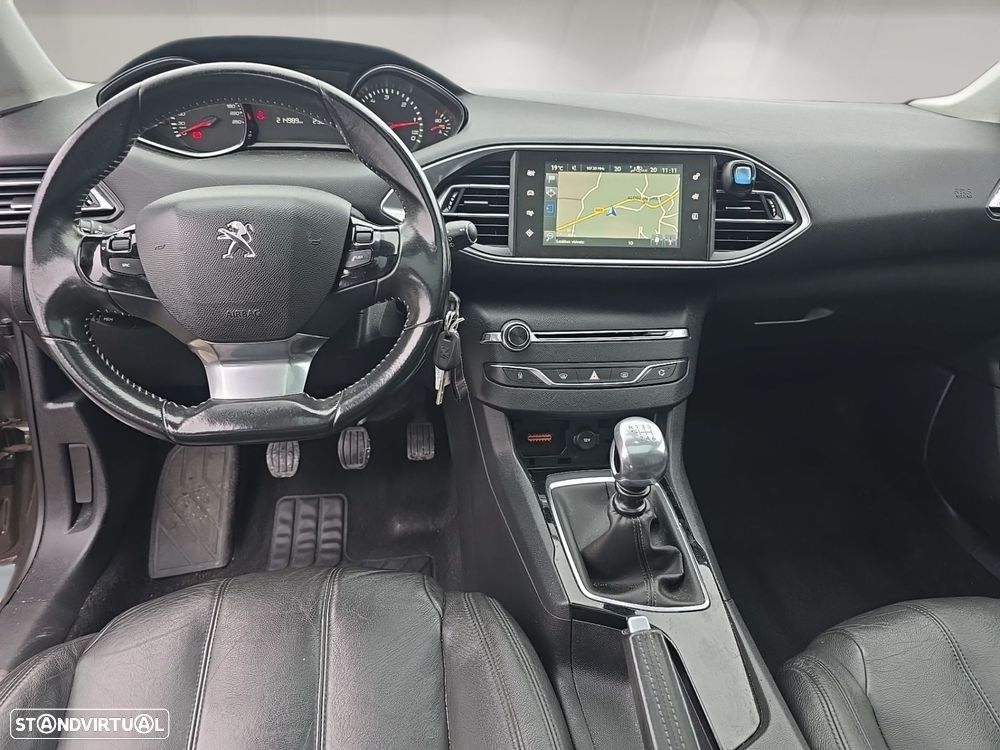 Peugeot 308 SW 1.6 e-HDi Allure - 10