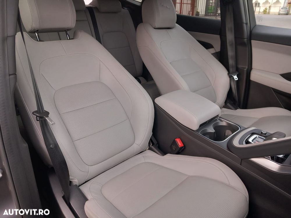 Jaguar E-Pace D165 AWD R-Dynamic - 8