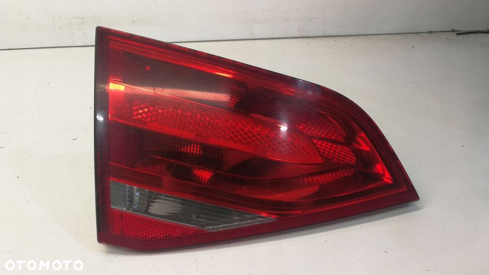 LAMPA LEWY TYŁ W KLAPE AUDI A4 B8 SEDAN 8K5945093D - 2