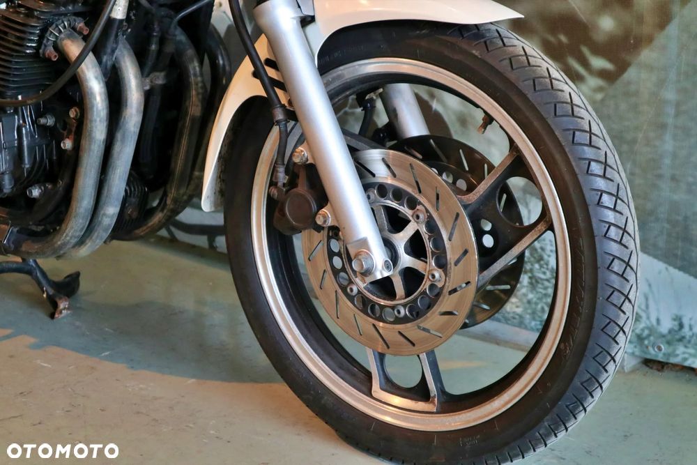 Yamaha XJ - 12