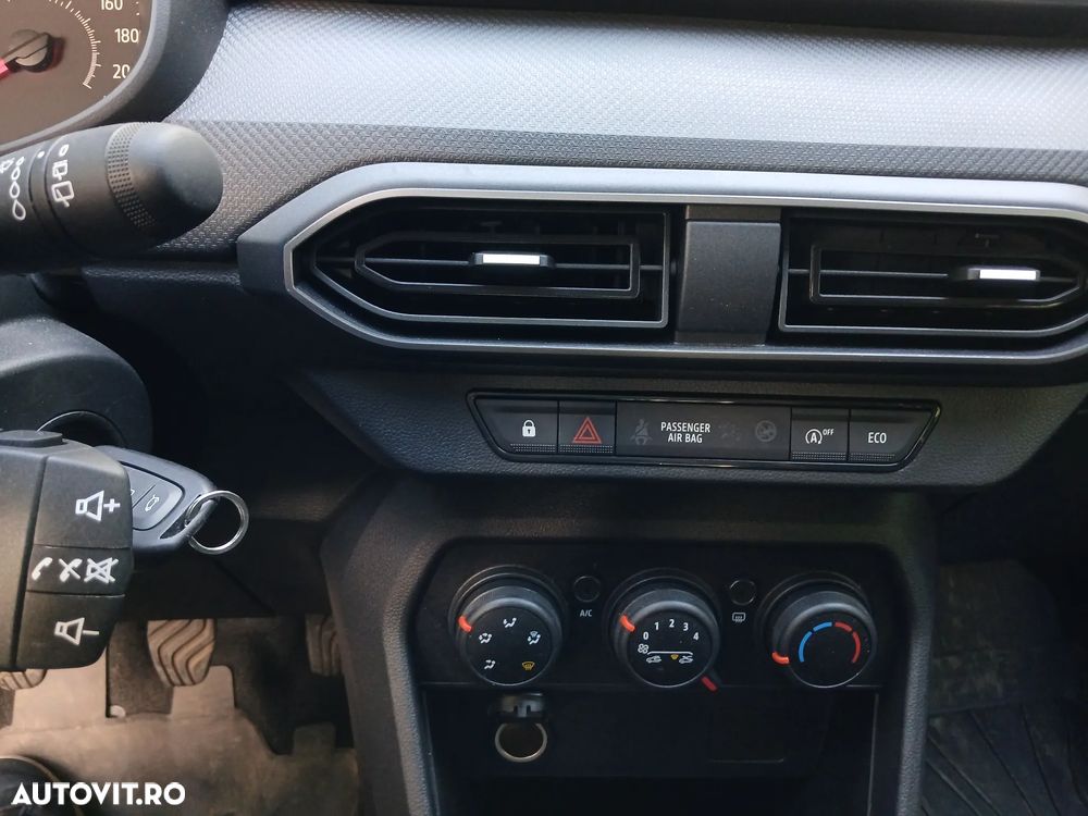 Dacia Sandero TCe 90 MT5 City - 12