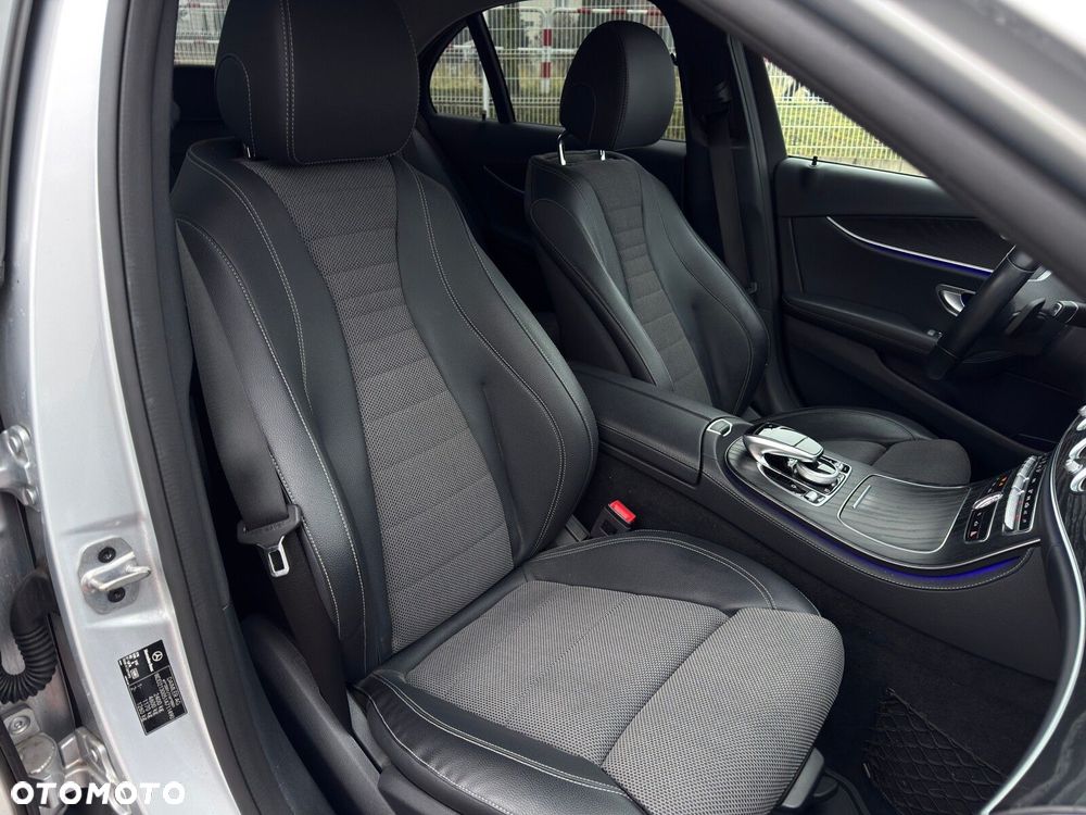 Mercedes-Benz Klasa E 220 d 4-Matic Business Edition - 25