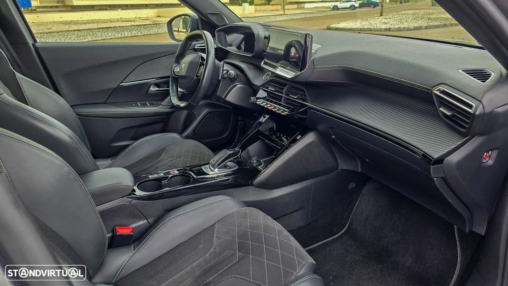 Peugeot 2008 1.2 PureTech GT Pack EAT8 - 12