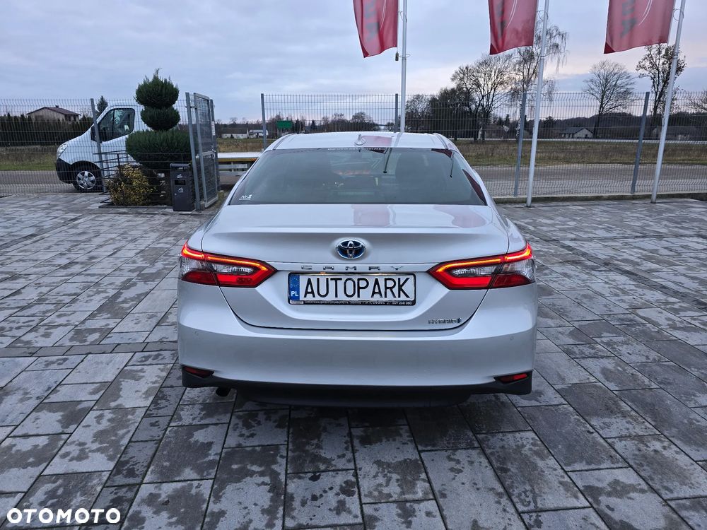 Toyota Camry 2.5 Hybrid Executive CVT - 15