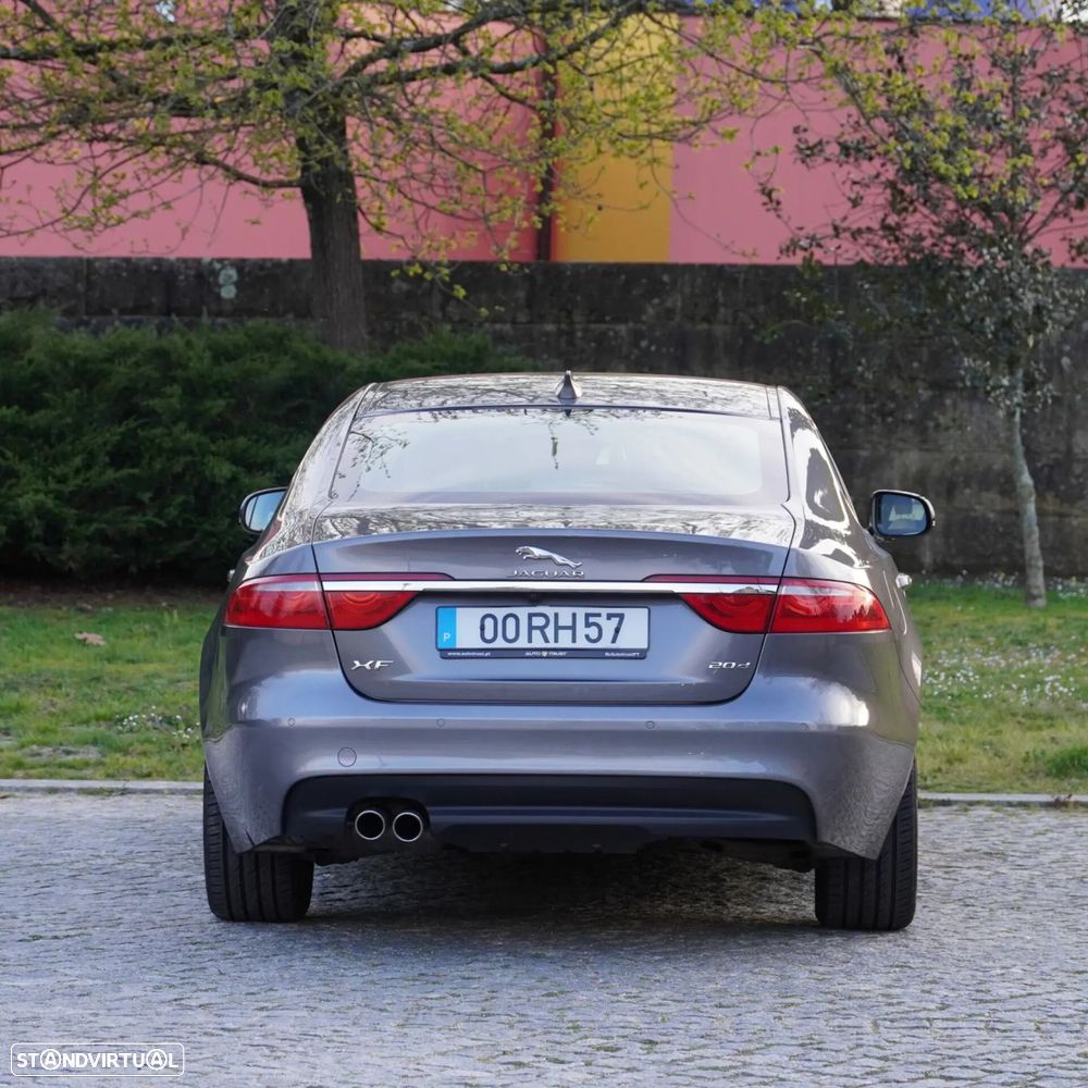 Jaguar XF - 6