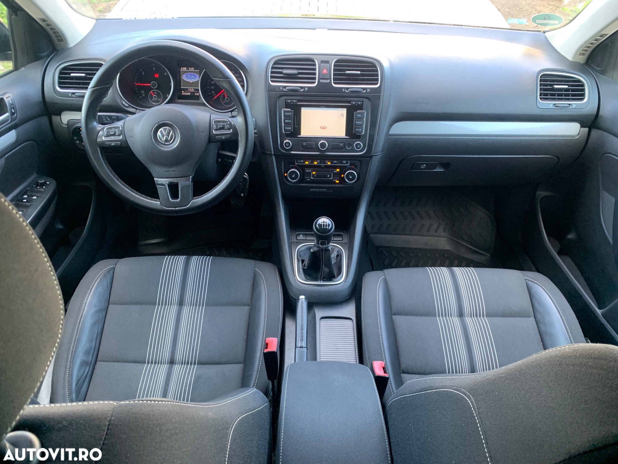 Volkswagen Golf 2.0 TDI DPF BlueMotion Technology MATCH - 7