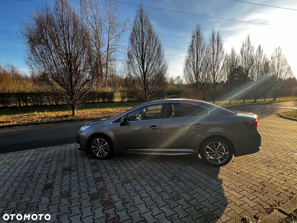 Toyota Avensis 1.8 Prestige - 12