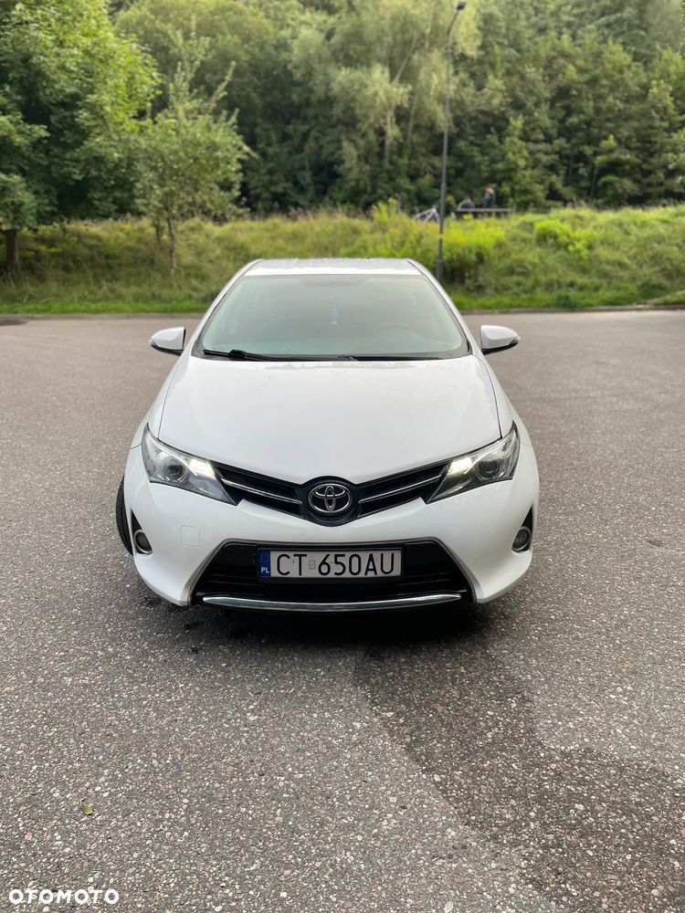 Toyota Auris 1.6 Valvematic Comfort - 1