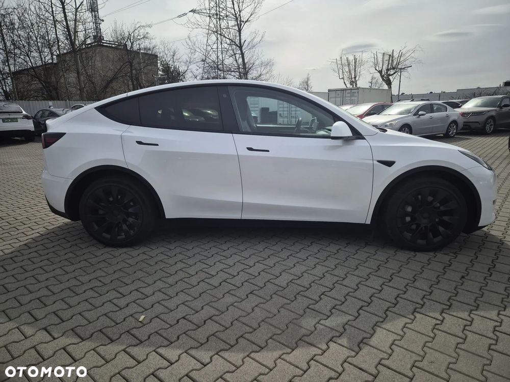 Tesla Y Long Range AWD - 7