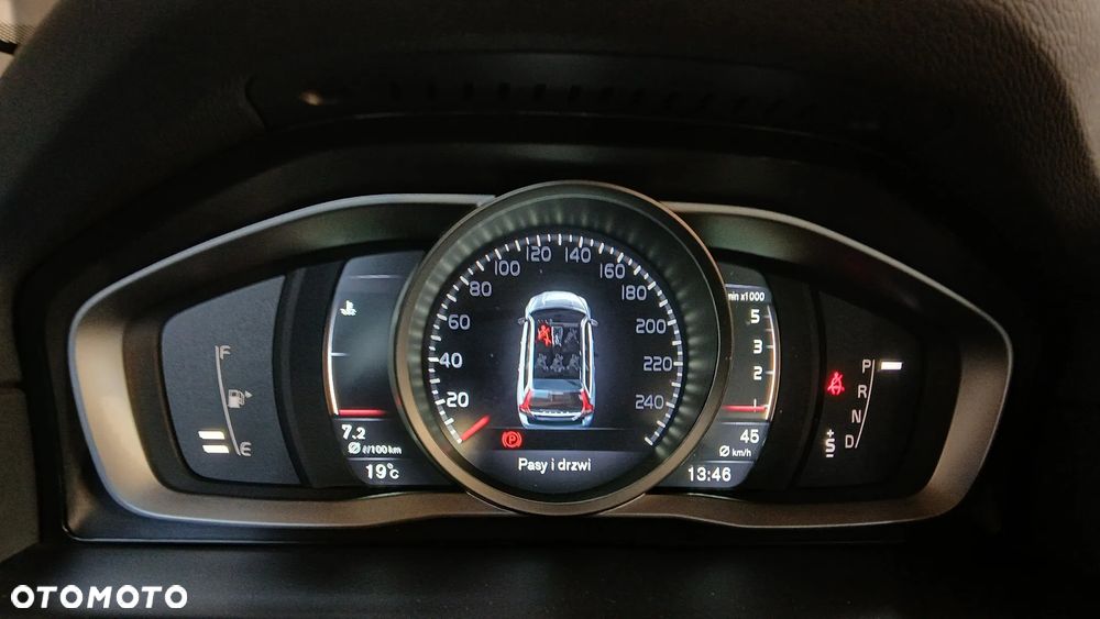 Volvo XC 70 D4 AWD Geartronic Momentum - 18